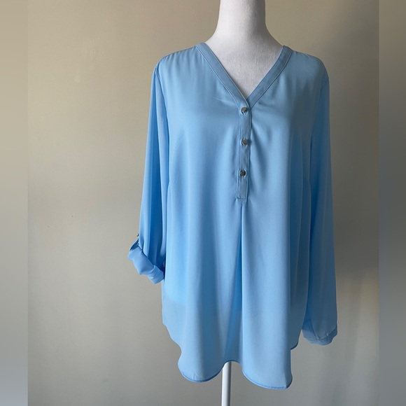 JM Collection roll-tab sleeves blue blouse - Picture 4 of 7